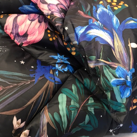 Anthropologie pertrie puffer scarf new 🌸🌸🌟🌟 - Picture 2 of 3